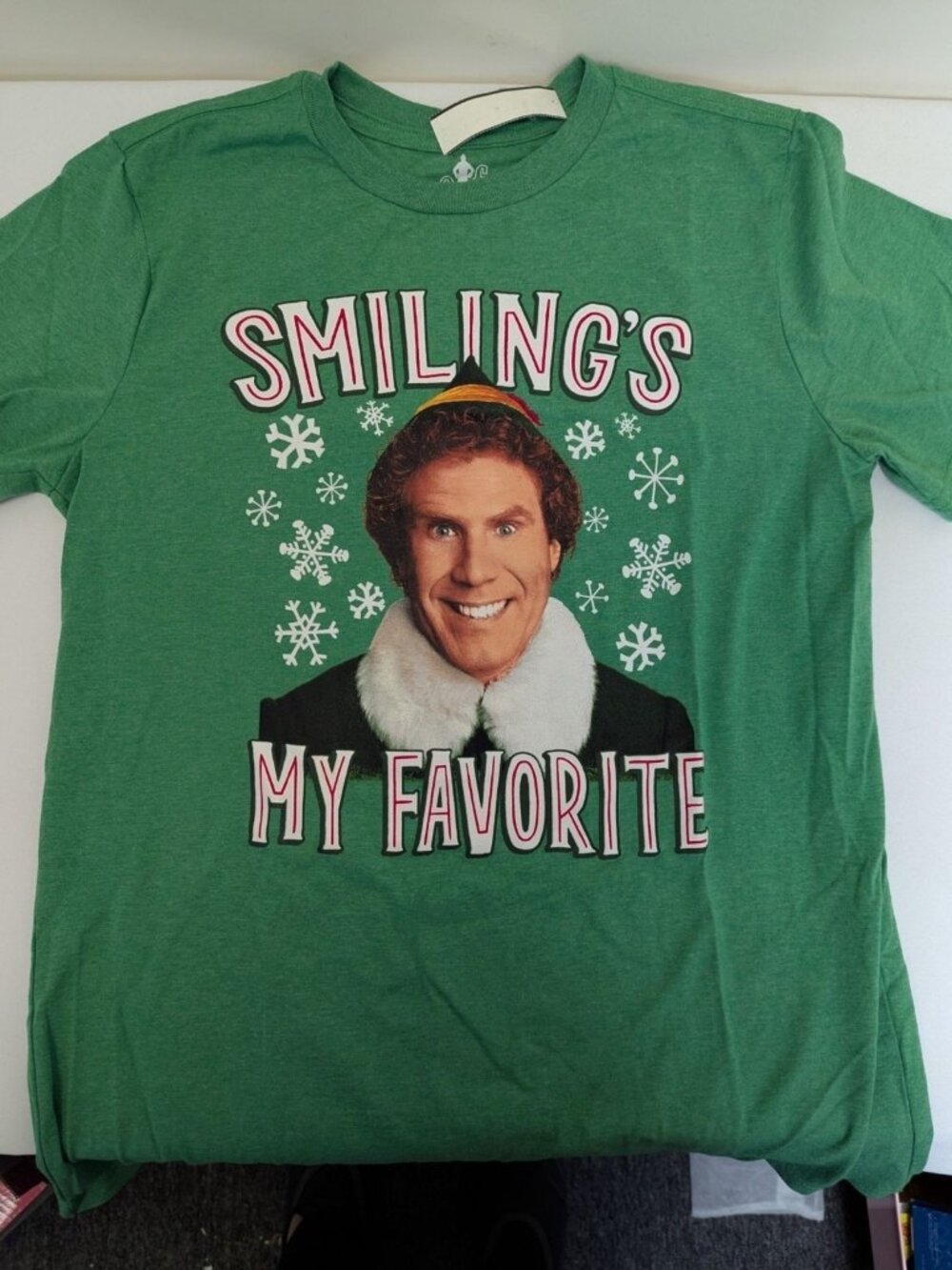 NWT Elf Smiling Is My Favorite T-Shirt Men’s M Green Buddy the Elf Will Ferrell